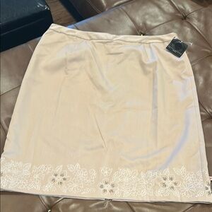 NWT Apostrophe Beige A-Line Skirt with White Floral Hem Embroidery